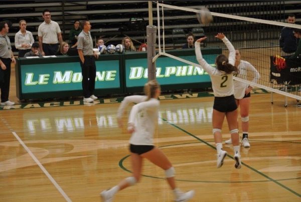 Litz is a setter for the Le Moyne volleyball team.