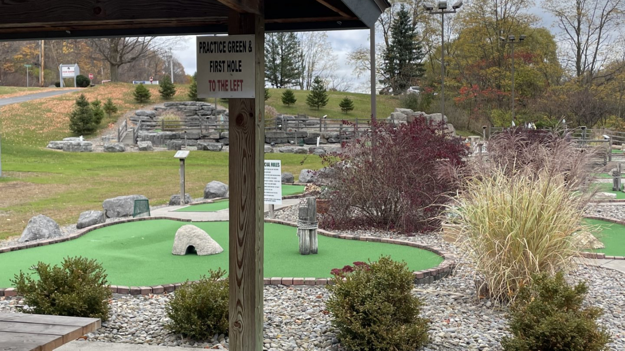 The mini golf course at Four Seasons Golf and Ski Center