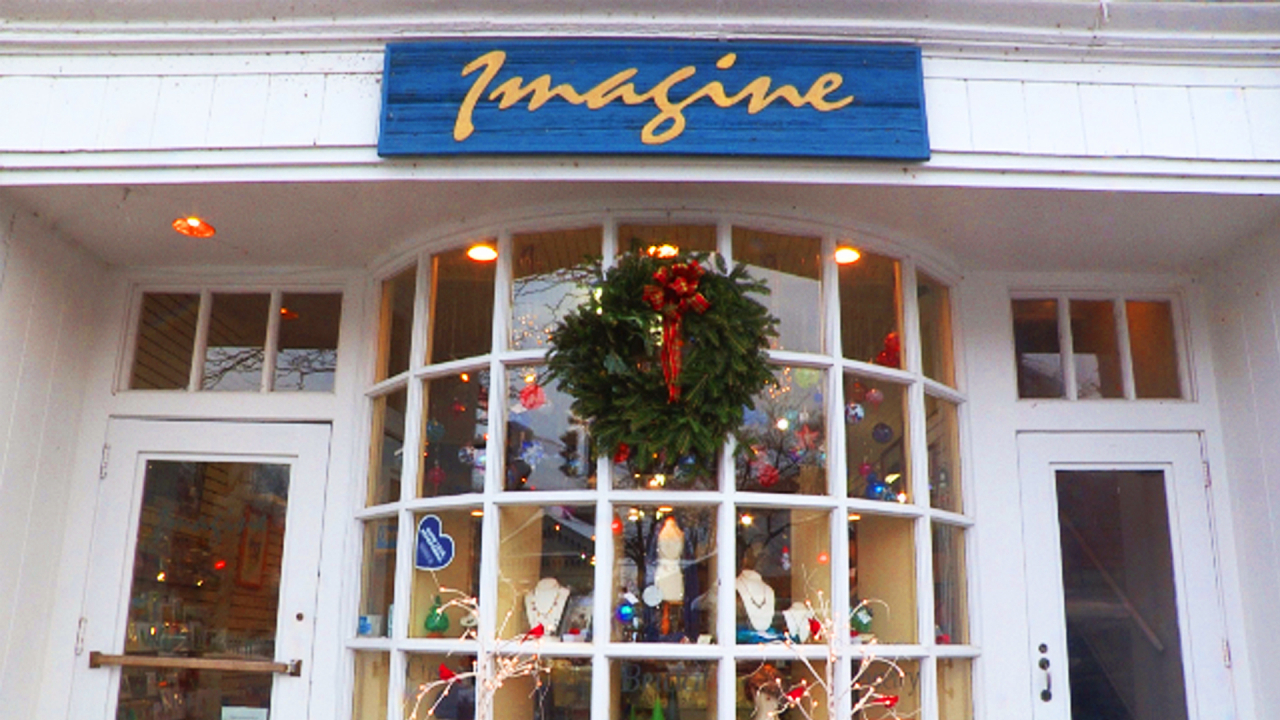 Shop front that says "Imagine"