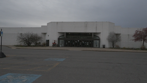 The Great Northern Mall's closure is leaving patrons and workers alike feeling nostalgic