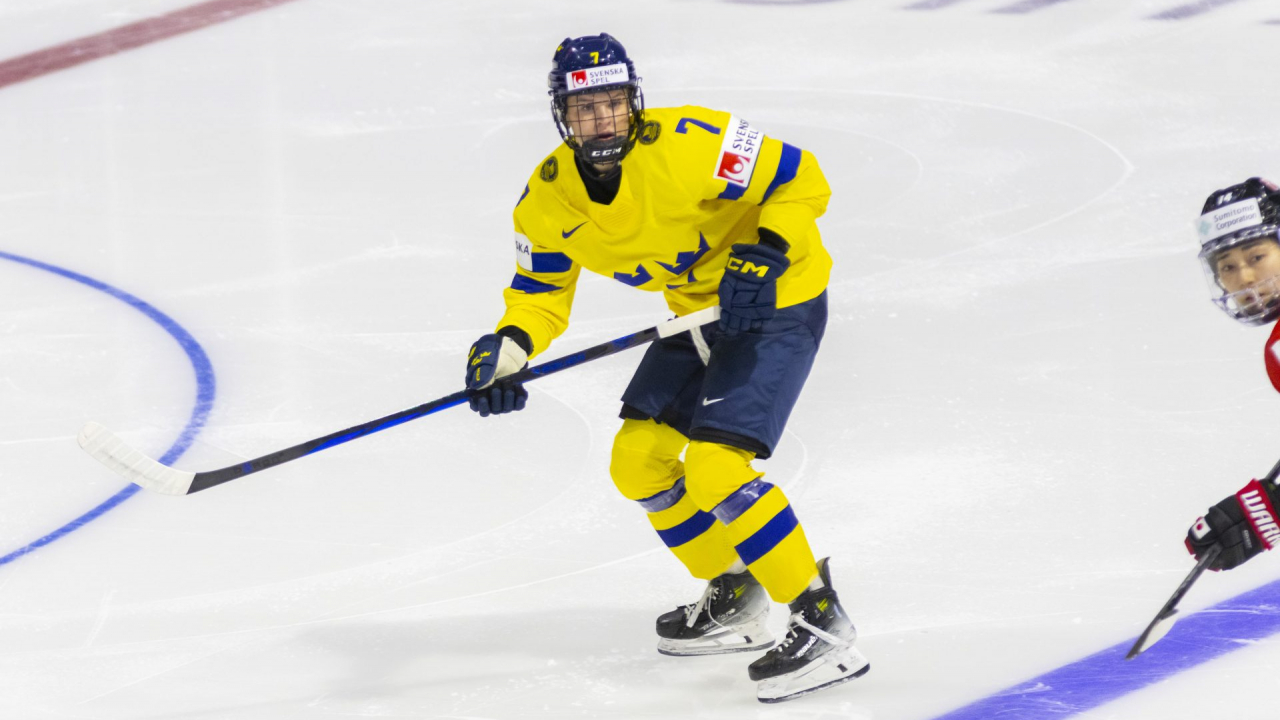 Sweden defender Mira Jungaker skaing