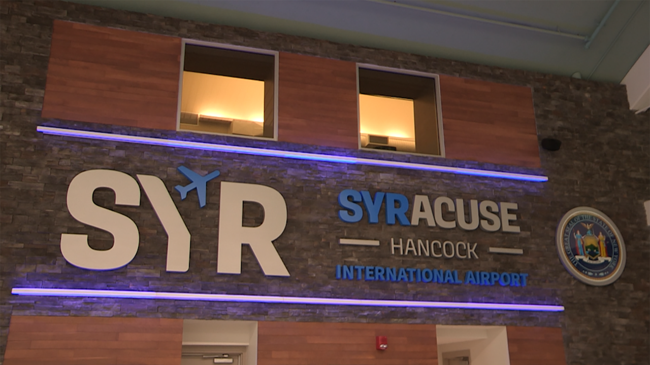 SYR airport sign