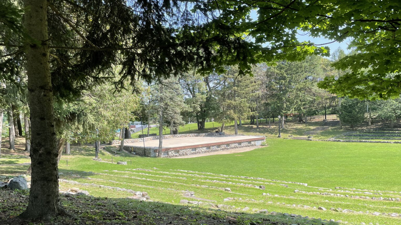 Overlook of Thornden Park Amphitheater on a sunny August day.