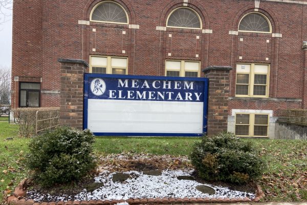Meachem Elementary's announcement board outside of the building.