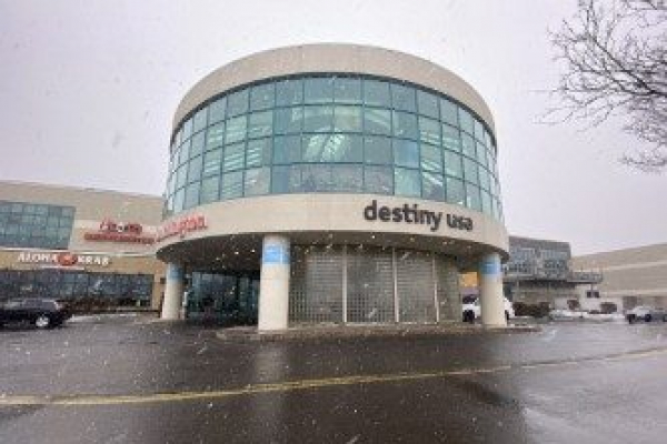Destiny Mall on a snowy afternoon.